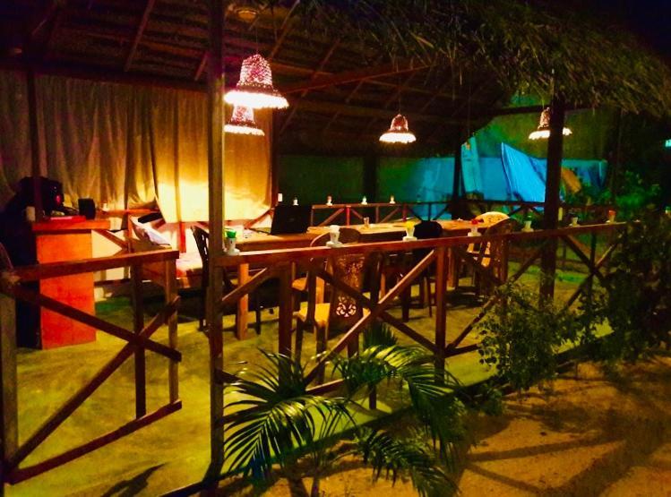 Marina Way Hotel Arugam Bay Exterior photo