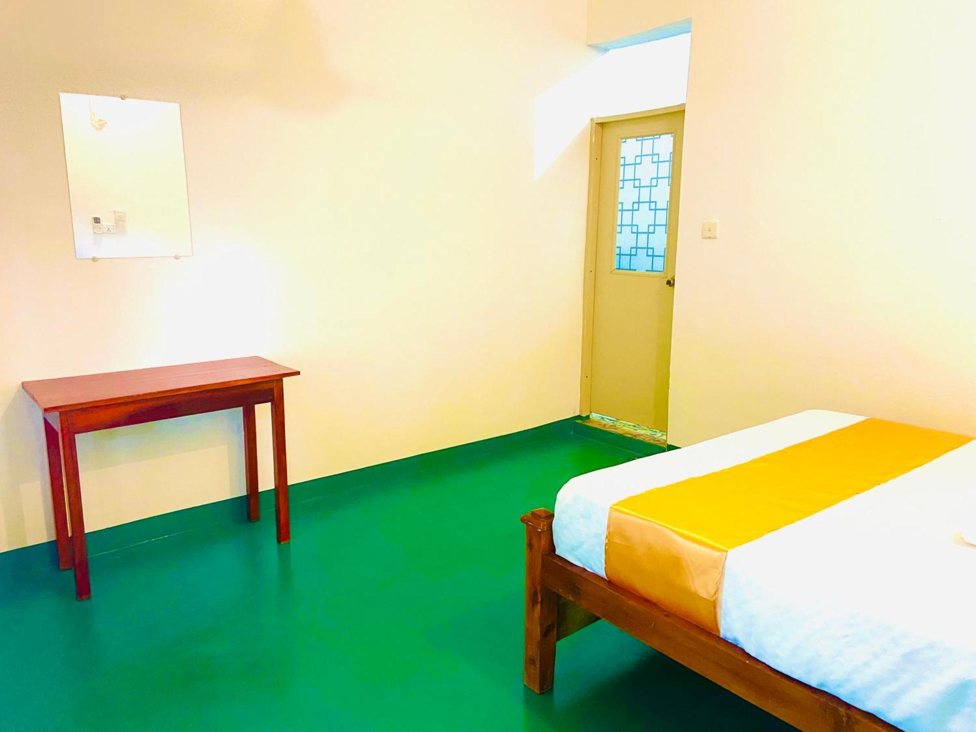 Marina Way Hotel Arugam Bay Exterior photo